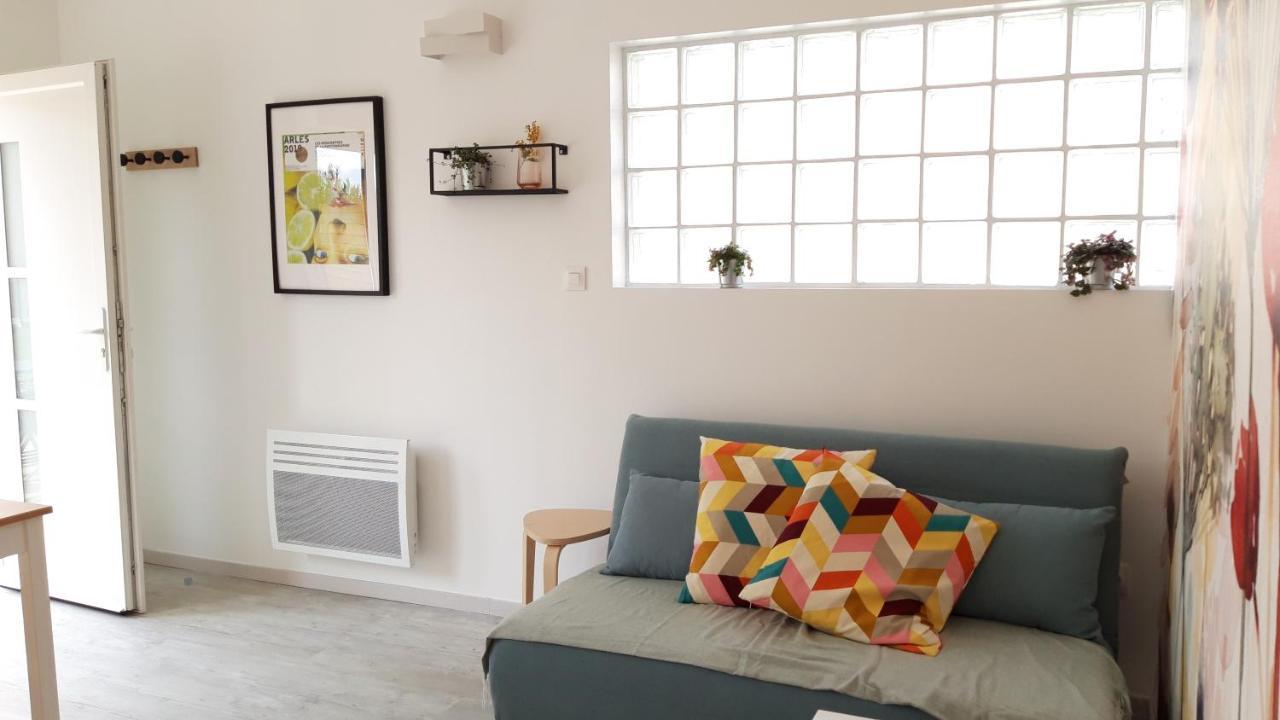 Appartement Neuf Clim Terrasse & Piscine Blauzac  エクステリア 写真