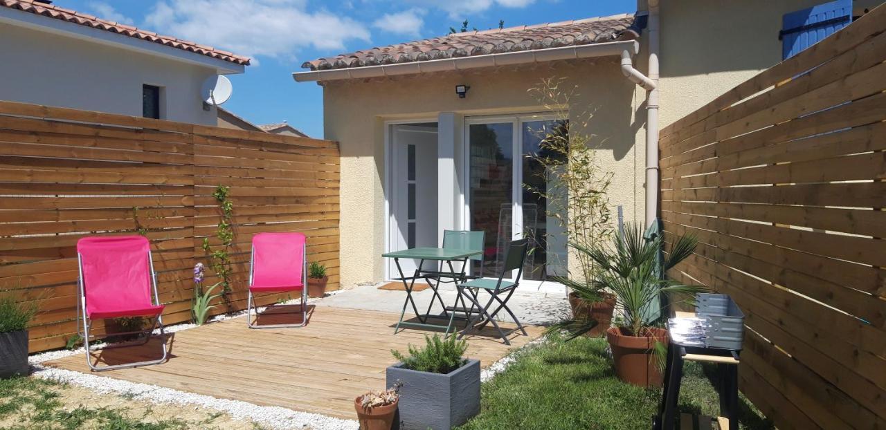 Appartement Neuf Clim Terrasse & Piscine Blauzac  エクステリア 写真