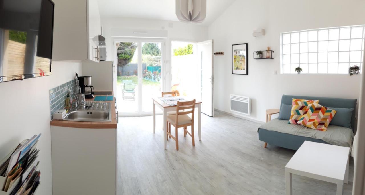 Appartement Neuf Clim Terrasse & Piscine Blauzac  エクステリア 写真