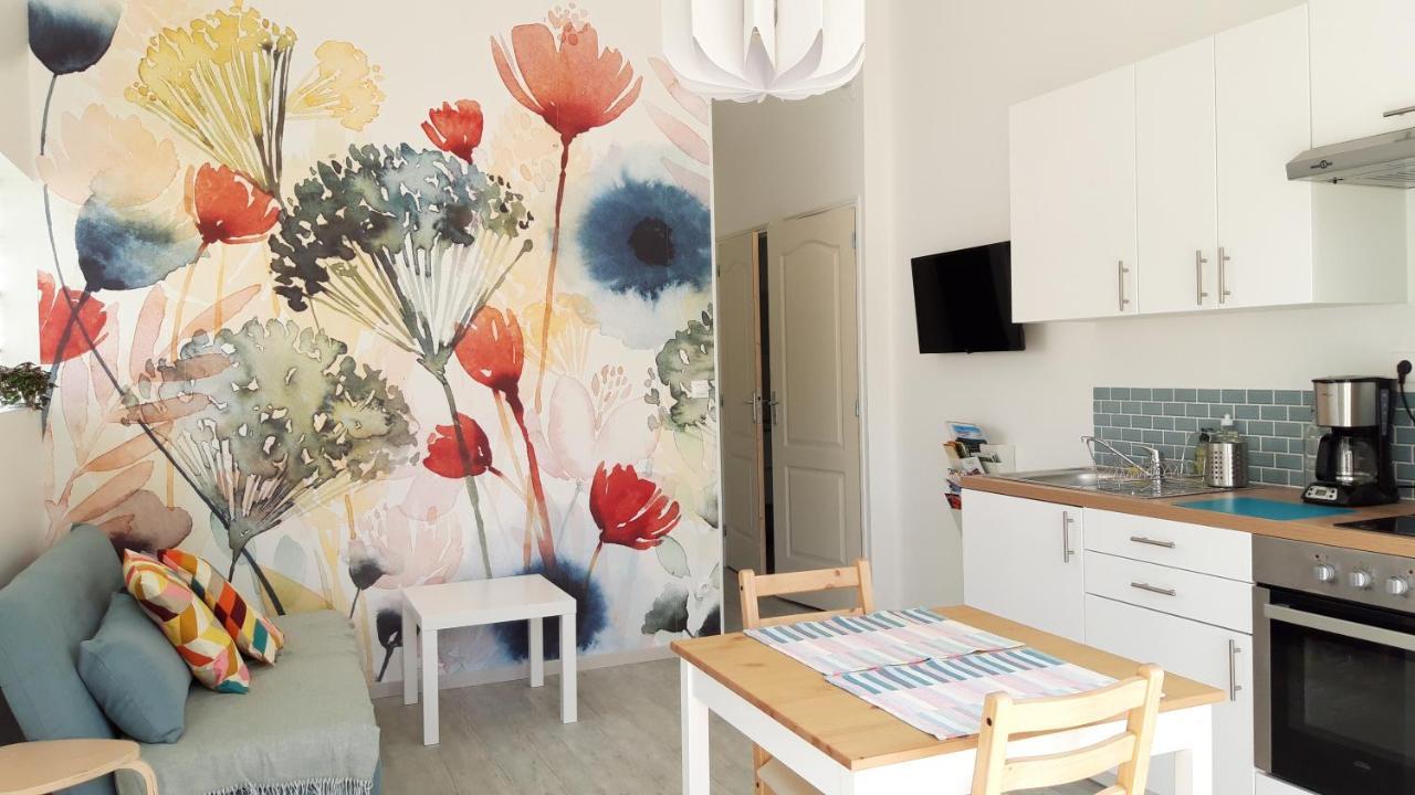 Appartement Neuf Clim Terrasse & Piscine Blauzac  エクステリア 写真