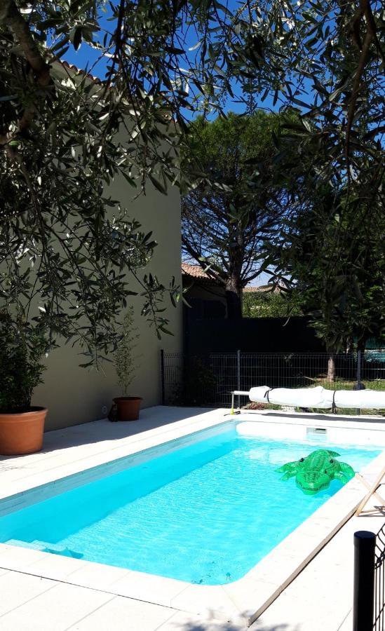 Appartement Neuf Clim Terrasse & Piscine Blauzac  エクステリア 写真