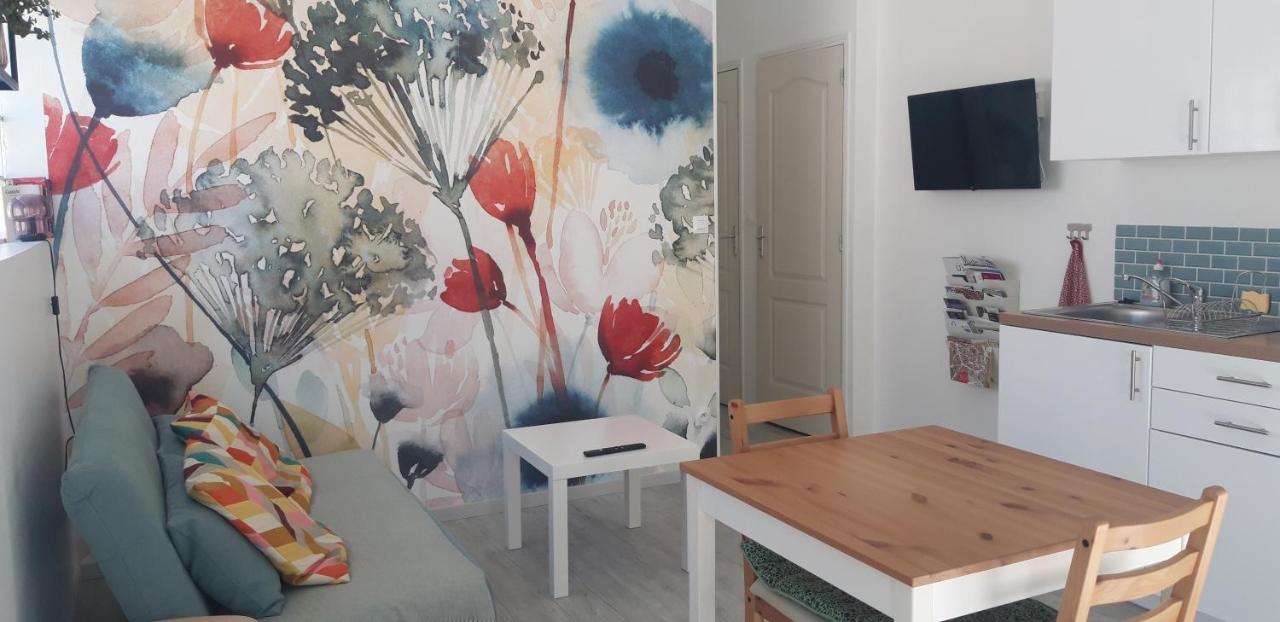 Appartement Neuf Clim Terrasse & Piscine Blauzac  エクステリア 写真