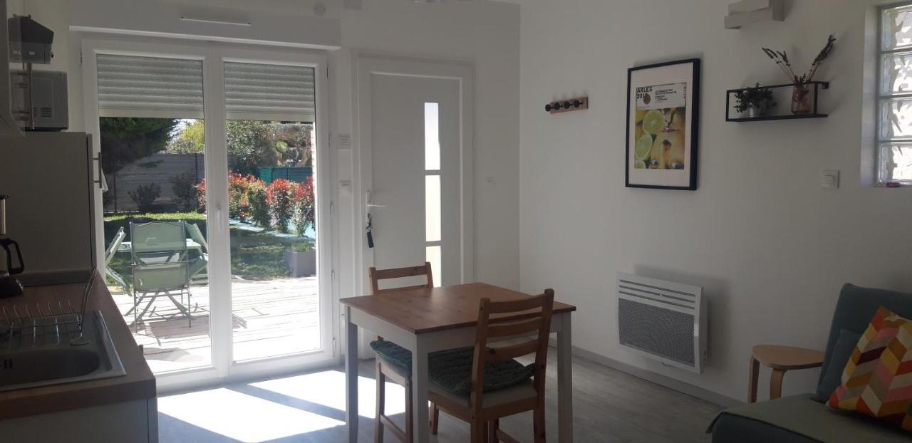 Appartement Neuf Clim Terrasse & Piscine Blauzac  エクステリア 写真